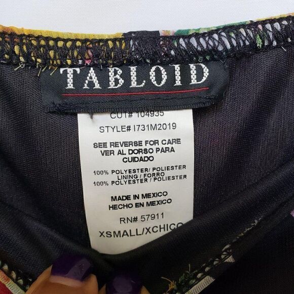 Tabloid Floral Skirt sz xs - Picture 5 of 5